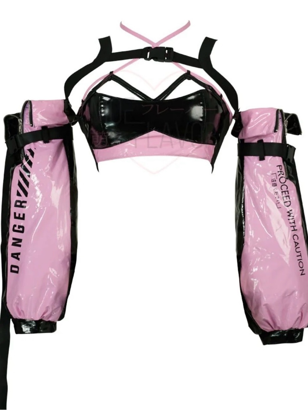 Moeflavor Danger Cat Top with sleeve accessories.
